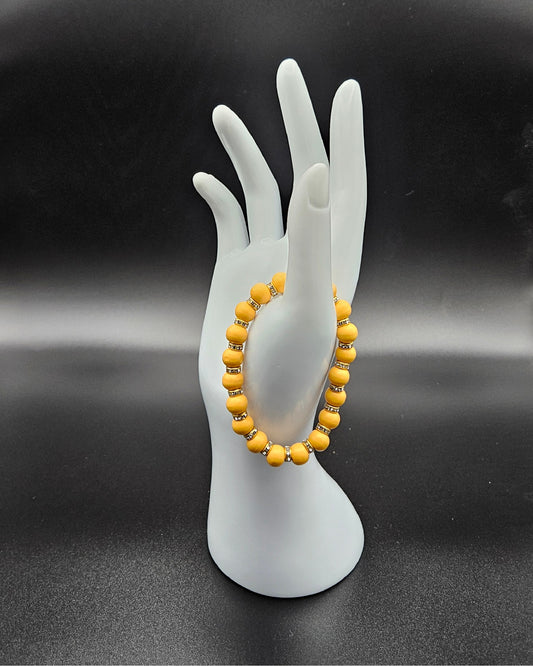 Hannah Collection - Armband Safrangelb mit Gold – Hand Made Holzperlen Schmuck ✨