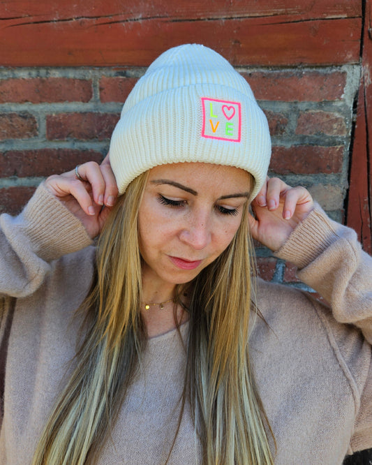 LOVE Beanie in Weiß mit kuscheligem Innenfutter | One Size