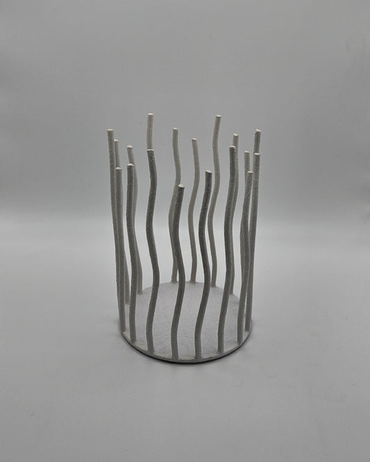 boi! Kerzenständer S-Line – Weiß matt aus Metall für Blockkerzen