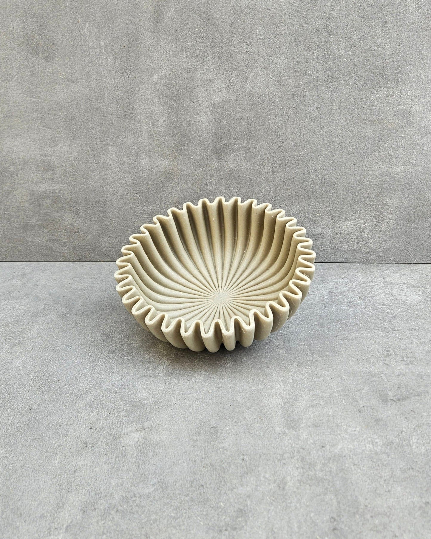 Exklusive kleine Designer Wellen Schale – Bowl Wave in edler Marmoroptik