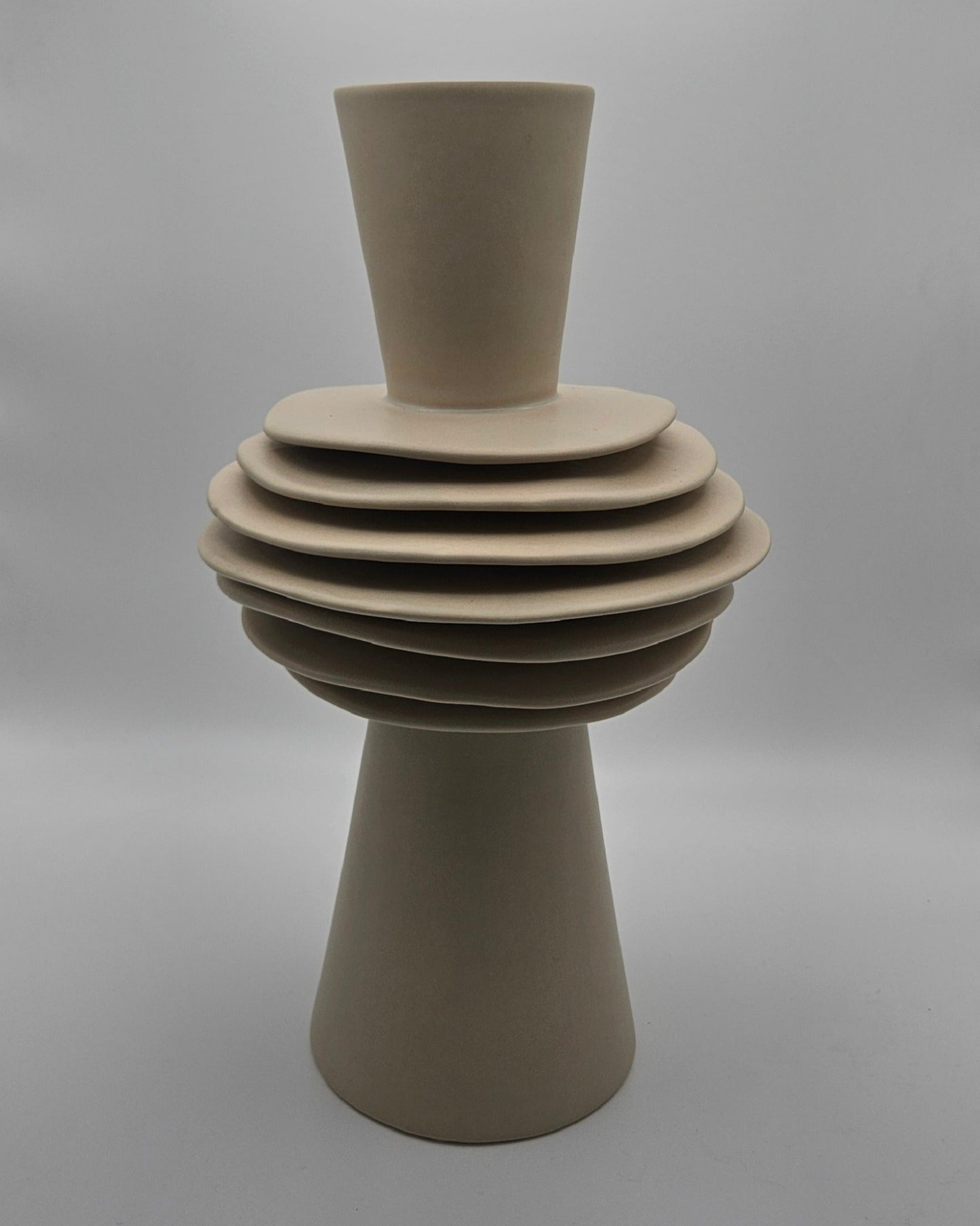 boi! Deko-Vase – Runde Keramik Vase in Ivory matt für einzelne Blumengebinde