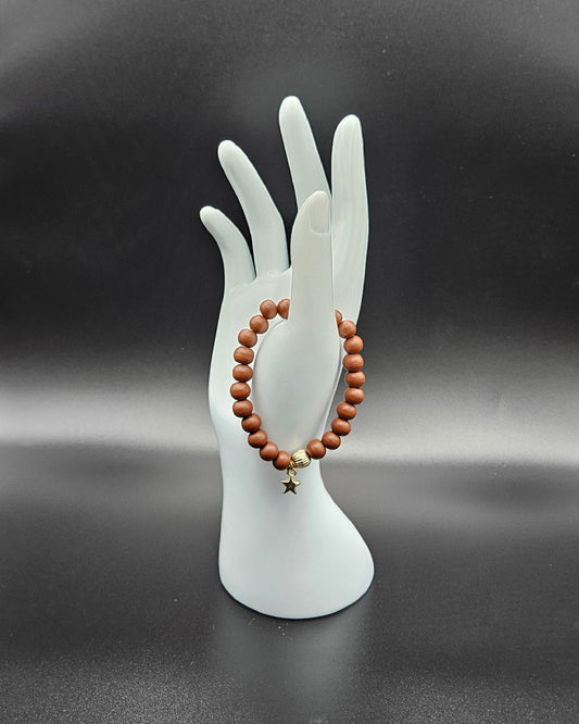 Hannah Collection - Armband Holzperlen Russet mit goldenem Sternchen – Hand Made ✨