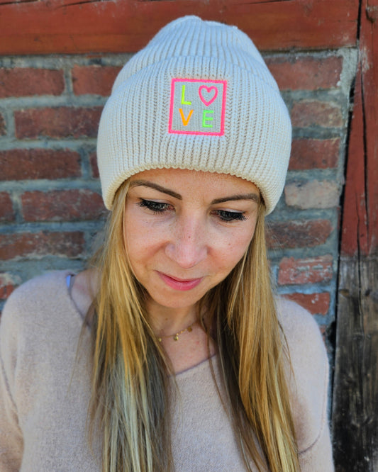 LOVE Beanie in Beige mit kuscheligem Innenfutter | One Size
