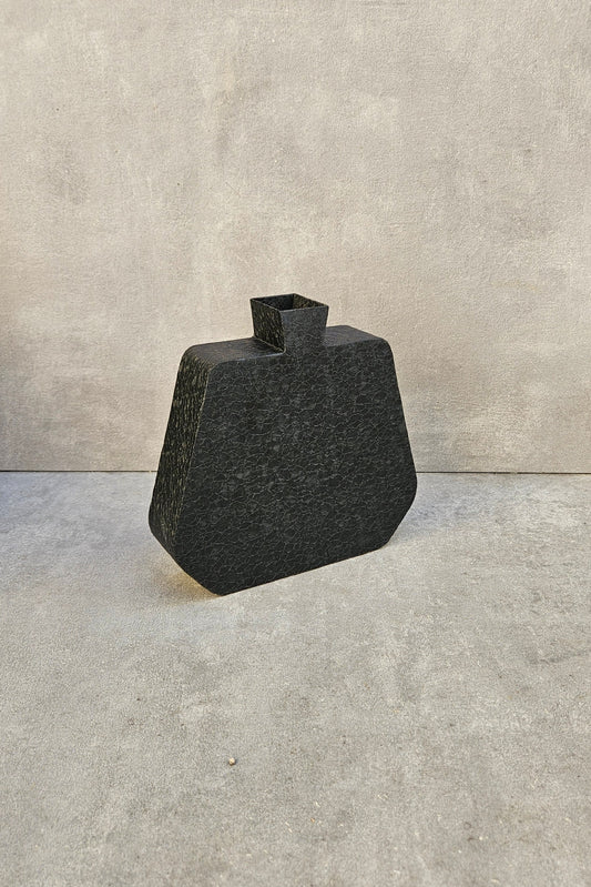 boi! Designer-Vase schwarz – moderne Metall-Deko für dein Zuhause