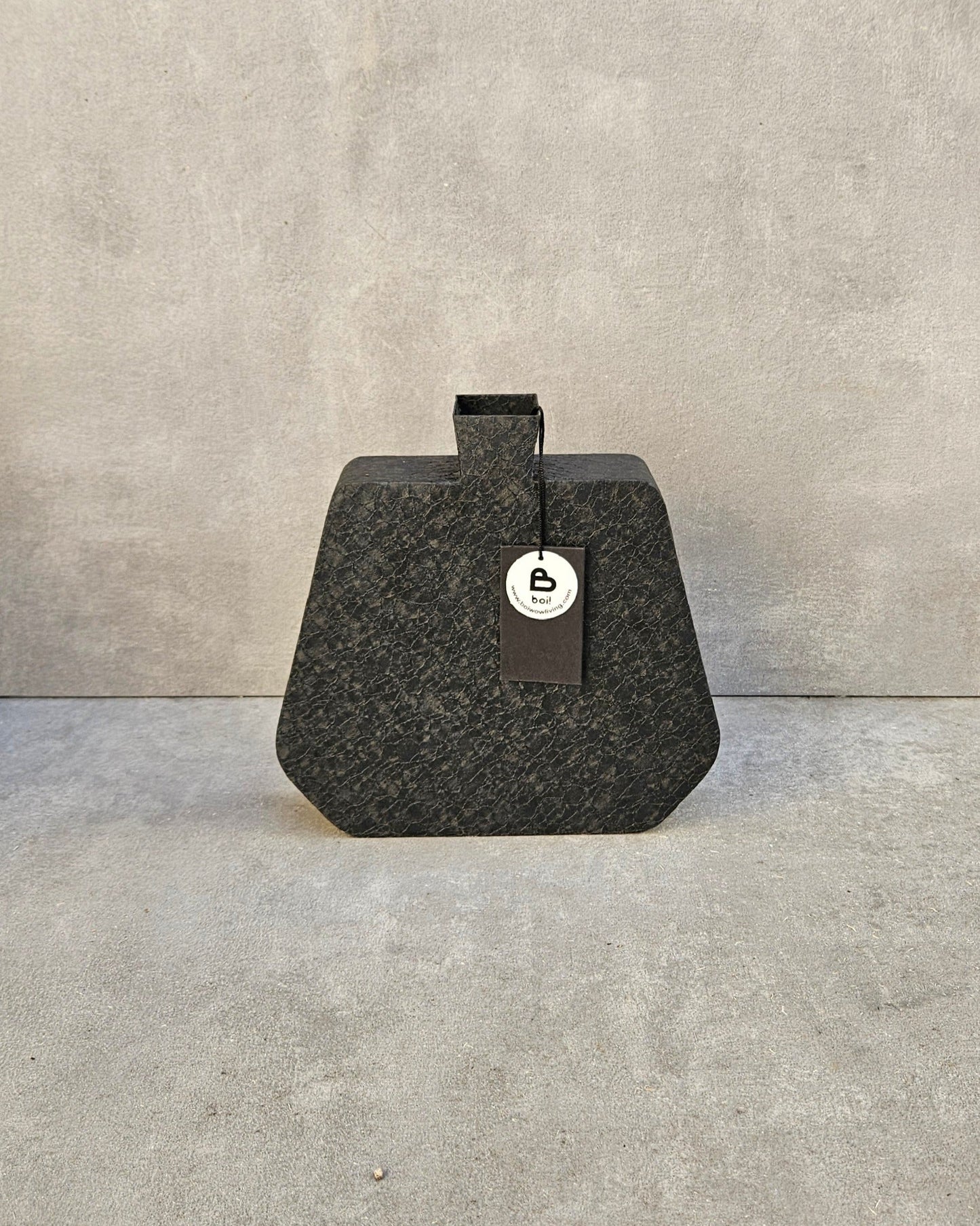 boi! Designer-Vase schwarz – moderne Metall-Deko für dein Zuhause